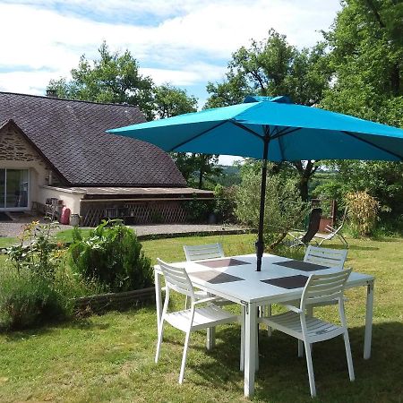 Gite De La Maison Bleue Mirandol-Bourgnounac Exterior foto